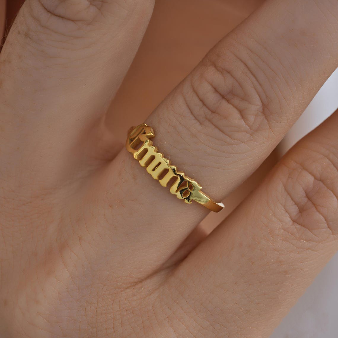 CUSTOM GOLD แหวนผู้หญิงแหวนโกธ - Initial Ring Custom บทวิจารณ์และราคา